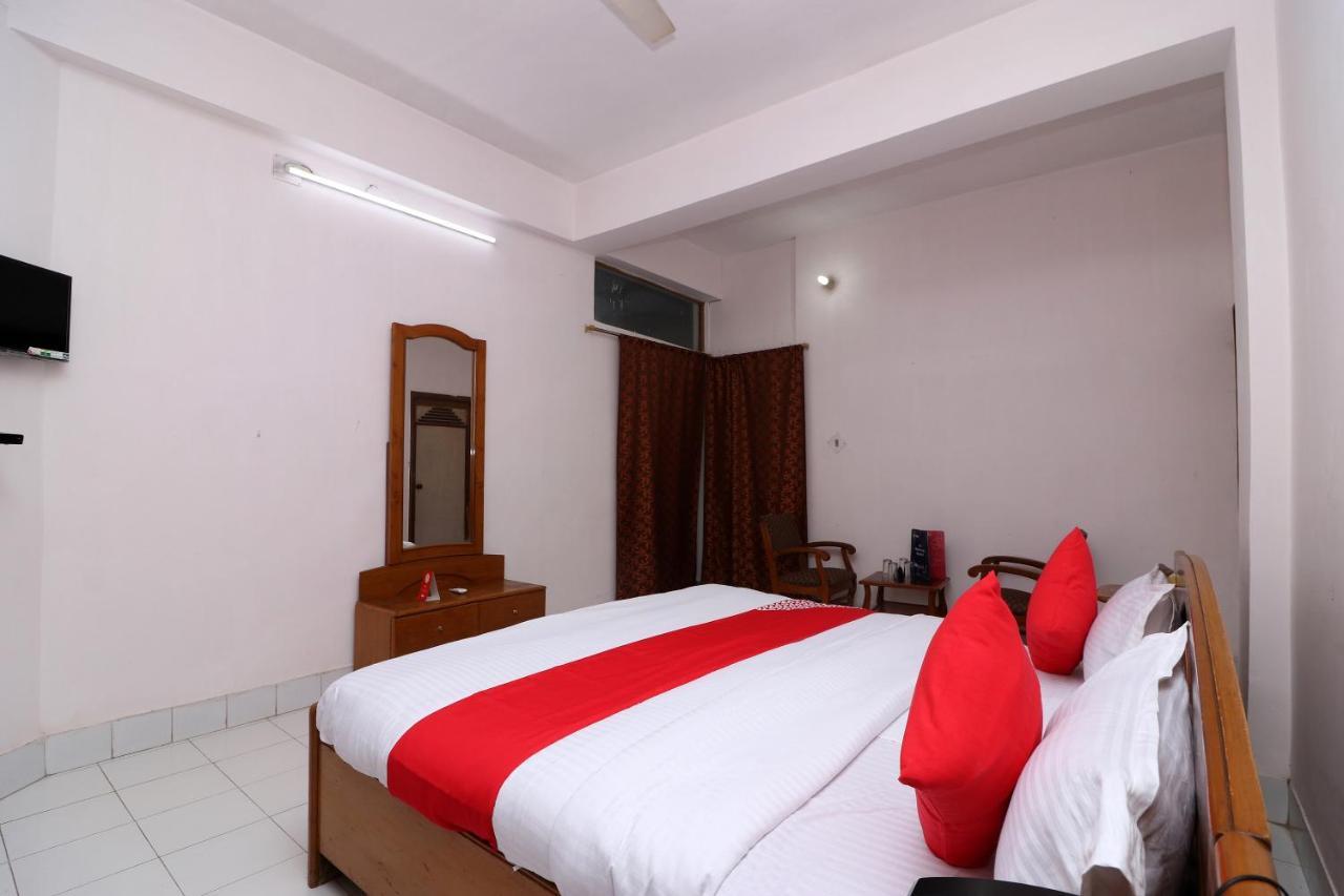 Oyo 16112 Hotel Uruvela International Bodh Gaya Eksteriør billede