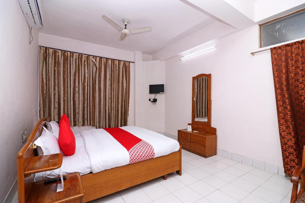 Oyo 16112 Hotel Uruvela International Bodh Gaya Eksteriør billede